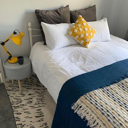 The Hideaway, Calm, Cozy, Dog Friendly Retreat Leilighet Cheltenham Eksteriør bilde