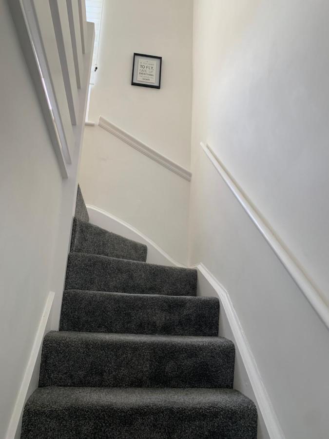 The Hideaway, Calm, Cozy, Dog Friendly Retreat Leilighet Cheltenham Eksteriør bilde